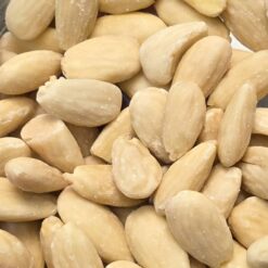 Amandes entières émondées