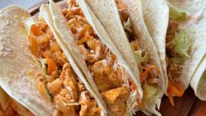 Tacos de poulet mariné au piment d’Espelette
