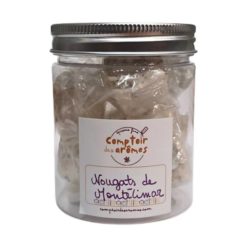 Nougats de Montélimar aux amandes et au miel, présentés en confiserie gourmande pour une pause sucrée traditionnelle.