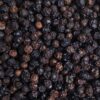 Poivre Tellicherry fumé du Comptoir des Arômes, un poivre noir intense aux notes boisées, chaudes et légèrement fumées pour relever les recettes.